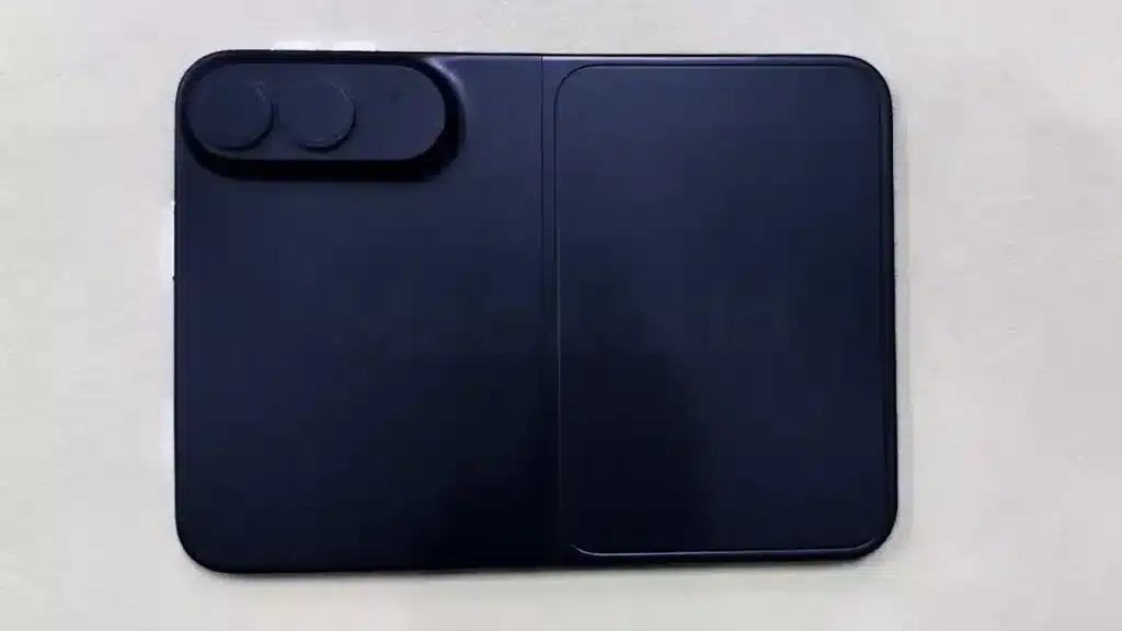 iPhone Fold indigo