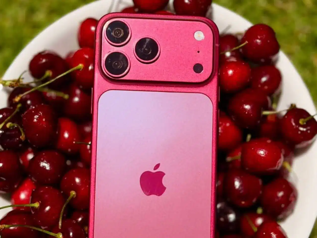 iPhone 18 Pro Max Leak Reveals New Dark Cherry Color Ahead of September Launch